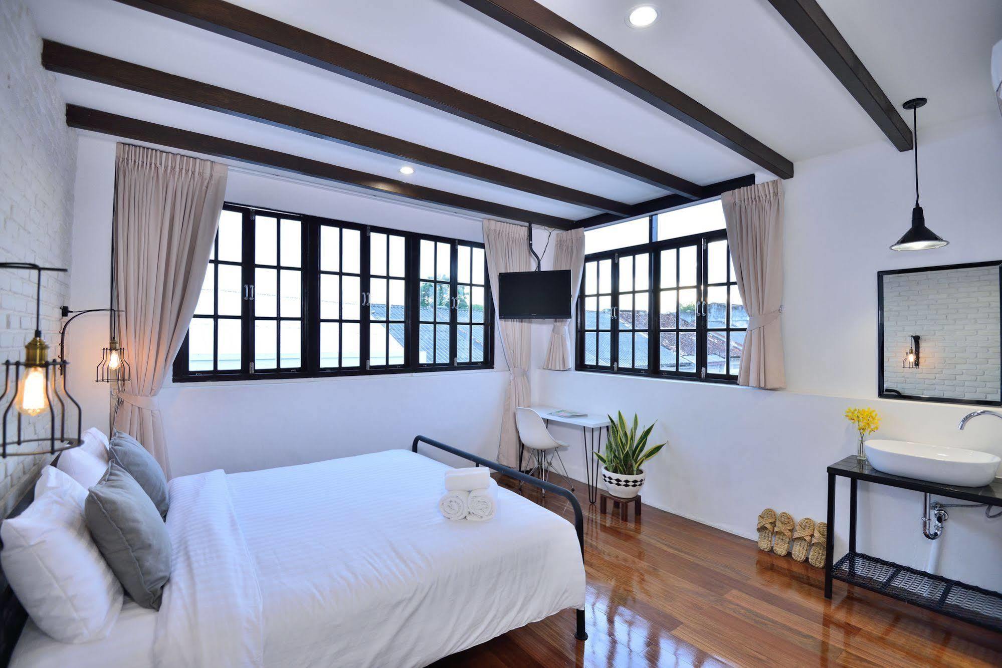 The Rommanee Classic Guesthouse Phuket Exterior foto