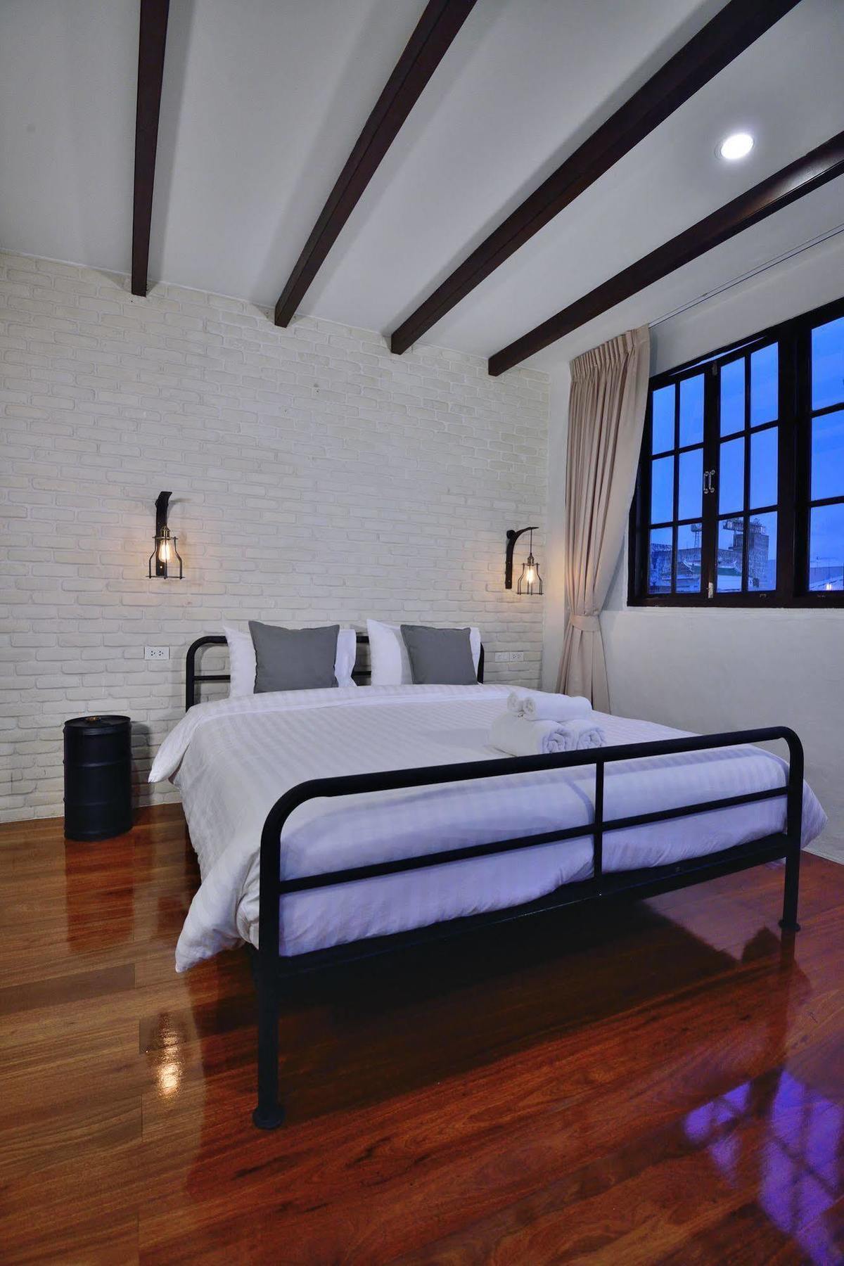 The Rommanee Classic Guesthouse Phuket Exterior foto